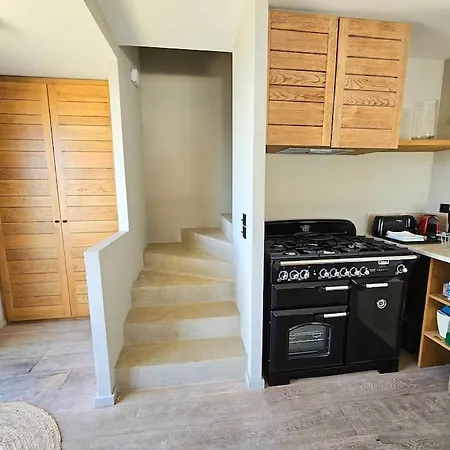 Prestige Au Bord De L'eau- Misincu