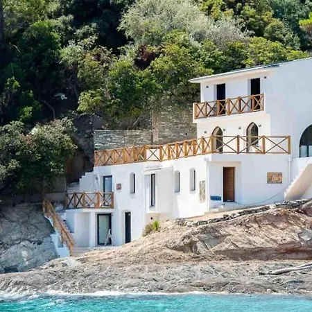 Prestige Au Bord De L'eau- Misincu *