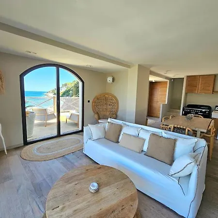 Prestige Au Bord De L'eau- Misincu
