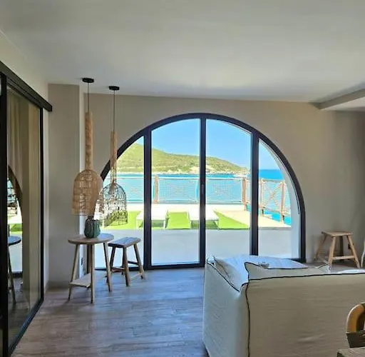 Prestige Au Bord De L'eau- Misincu Villa *