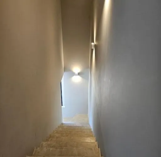 Prestige Au Bord De L'eau- Misincu